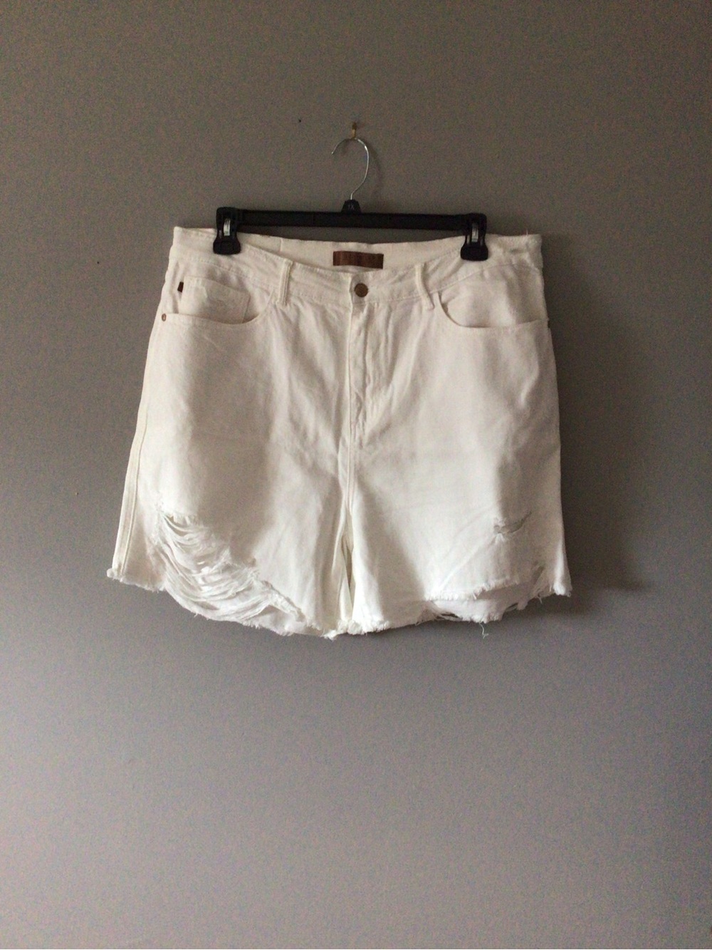 Judy Blue White Distressed Denim Cutoff Shorts
